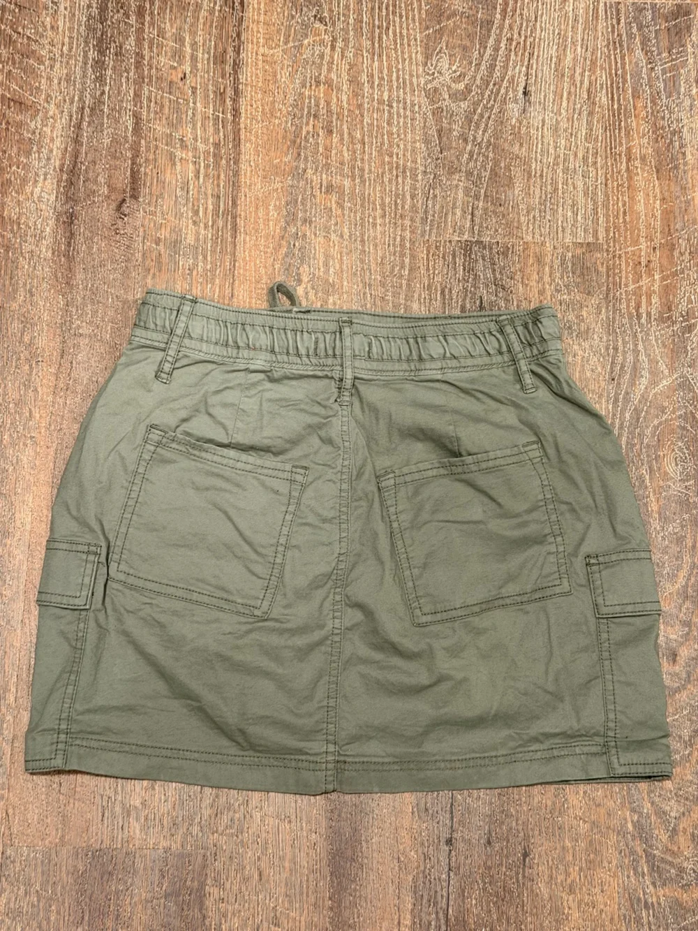 Hollister Cargo Skirt in army green